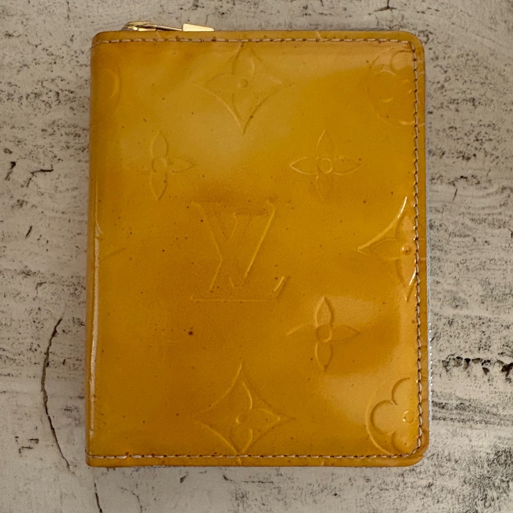 Louis Vuitton Yellow Monogram Vernis Leather Zippy Compact Wallet - Picture 6 of 13